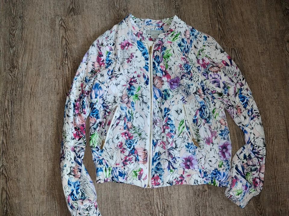 Sommerjacke Jacke leicht Blazer Blumen H&M S 36 in Ense