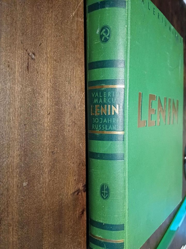 Lenin-Valeriu Marcu Buch (1927) in Berlin