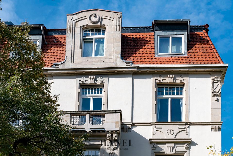 Stilvoll & hochwertig sanierte Altbauetage mit Skylineblick in Frankfurt am Main