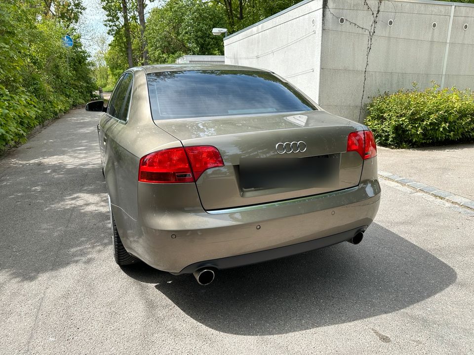 Audi A4 2.0 TFSI Lim. - S-Line in Augsburg