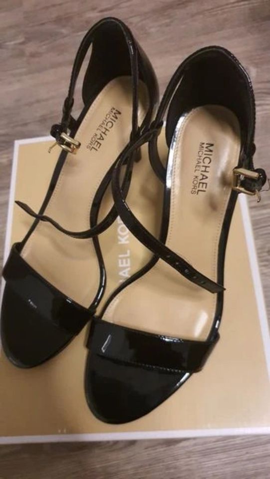 Michael Kors Women's Simone Mid Sandals, schwarz, Gr.36,5 Neu in Creußen