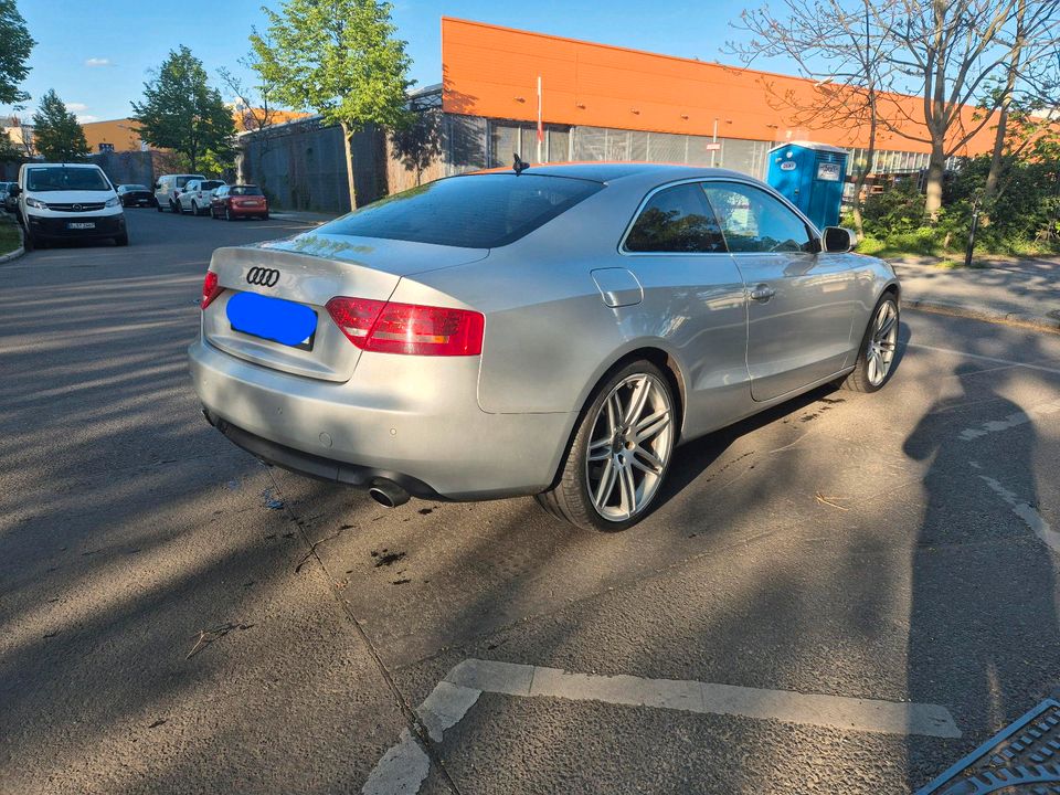 Audi A5 Coupé BJ. 2010 2,7 Diesel in Berlin