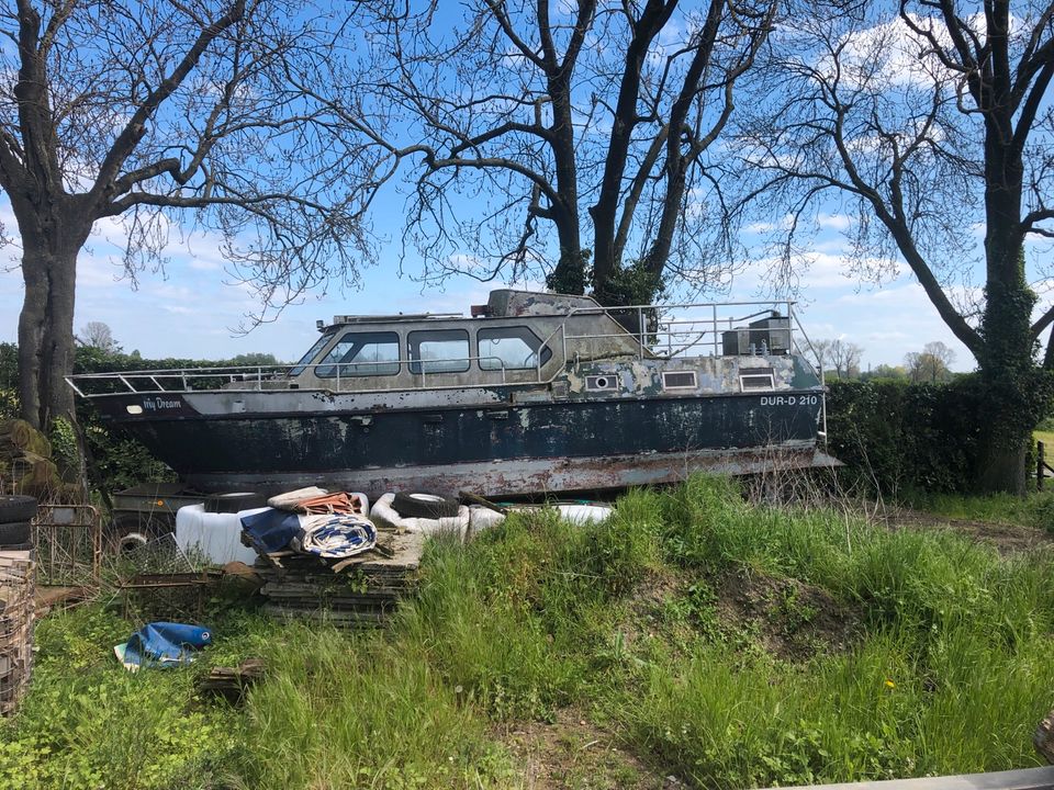 Stahlboot Kajütboot in Kalkar