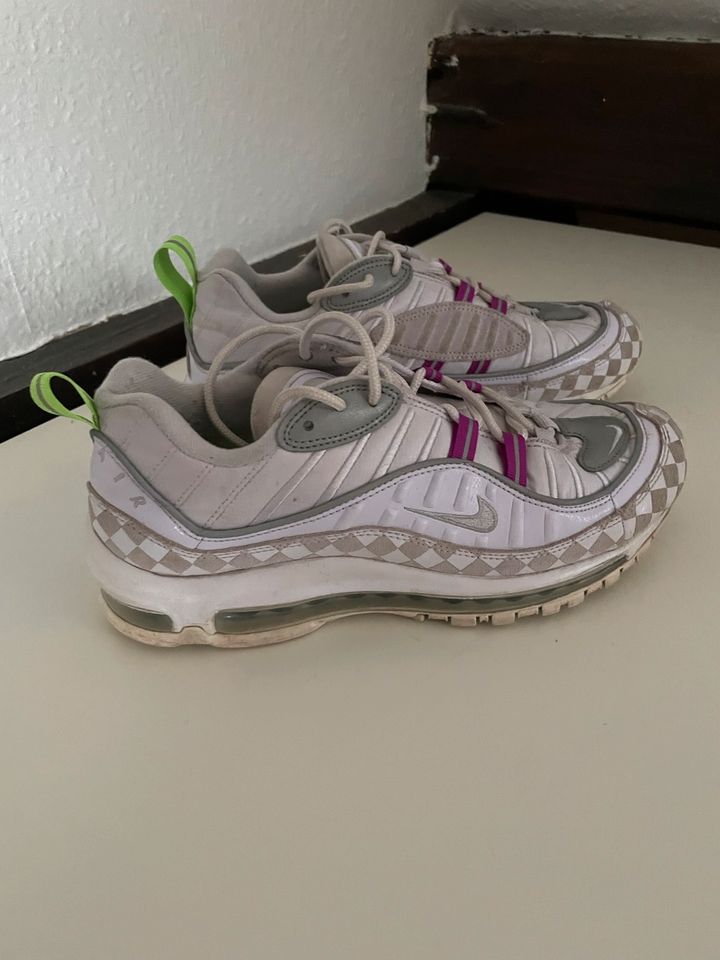 Nike Air Max 98 Barely Grape Gr. 41 in Rendsburg