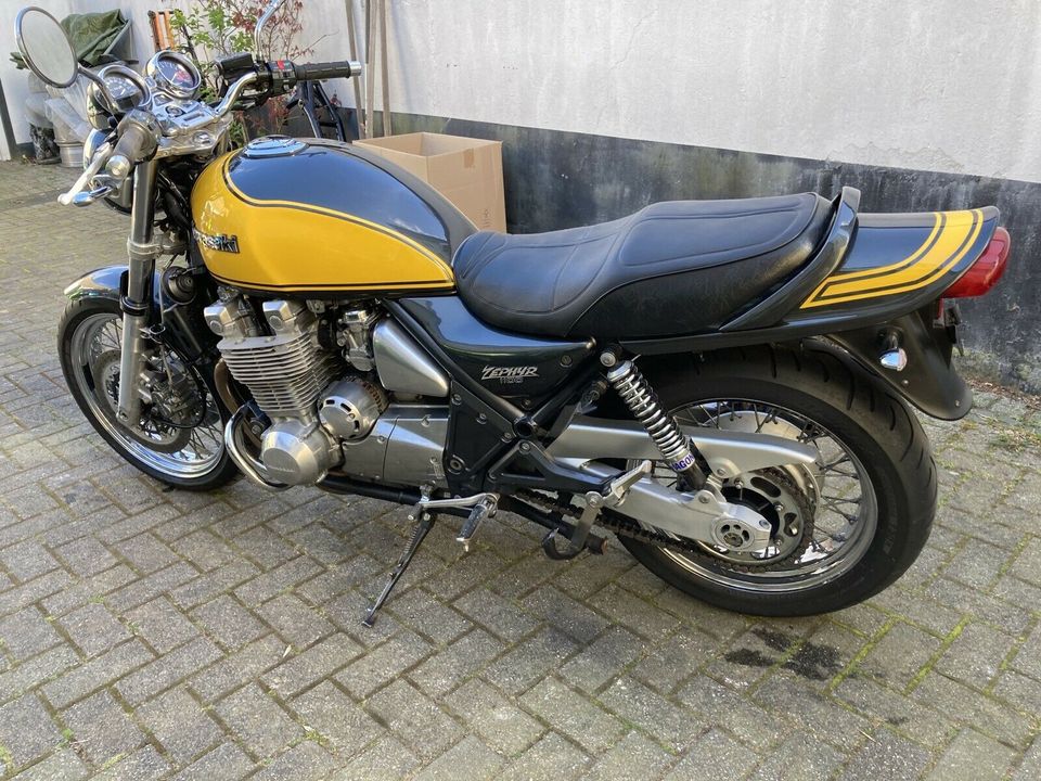 Kawasaki Zephyr 1100 aus 06-1996 mit ,,SPEICHENRÄDERN,,im Z Style in Bochum