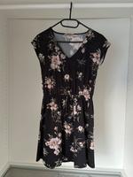 Anna Field Kleid Sommerkleid Blumen Größe XS Hessen - Mörlenbach Vorschau