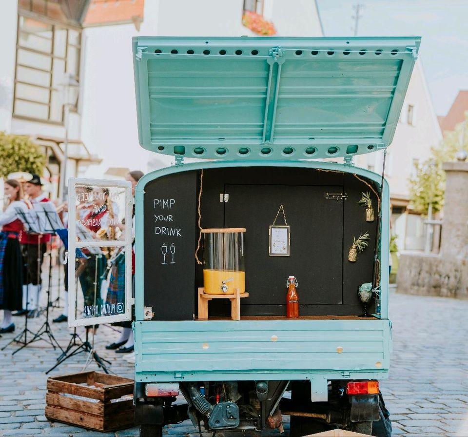 Piaggio Ape - Sektempfang mit "Puntino" für deine Hochzeit in Günzburg