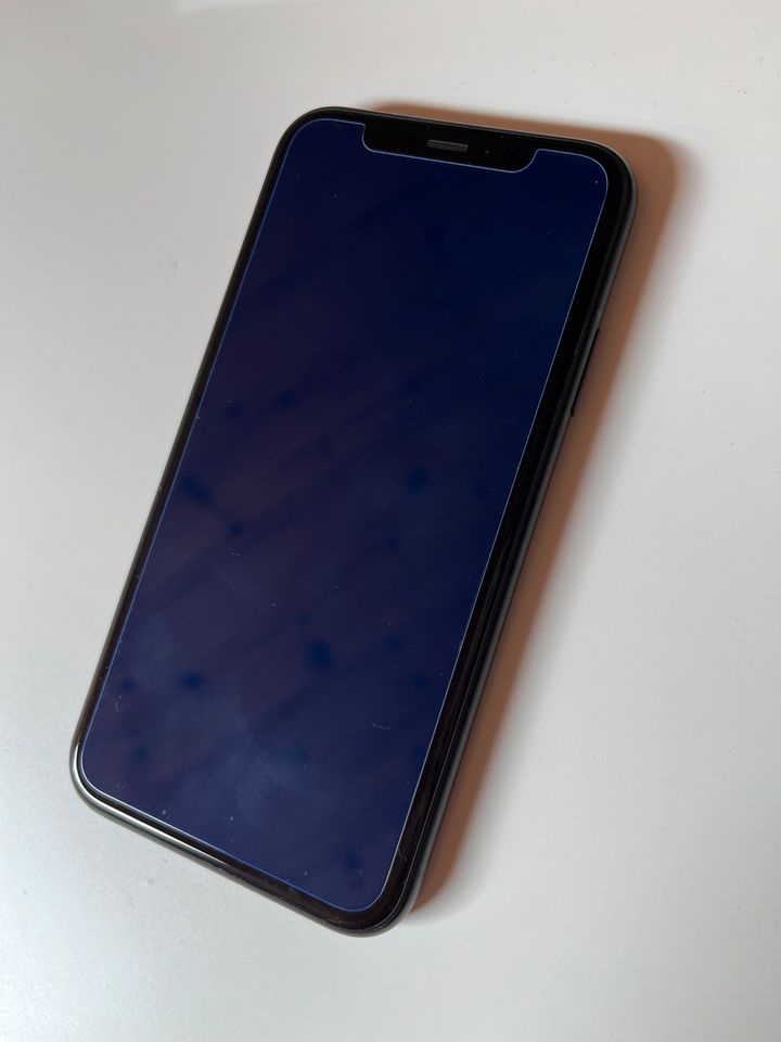 iPhone XR schwarz 128GB in Waldkirch