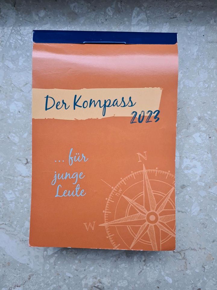 Der Kompass 2023 Kalender zu verschenken in Simmern