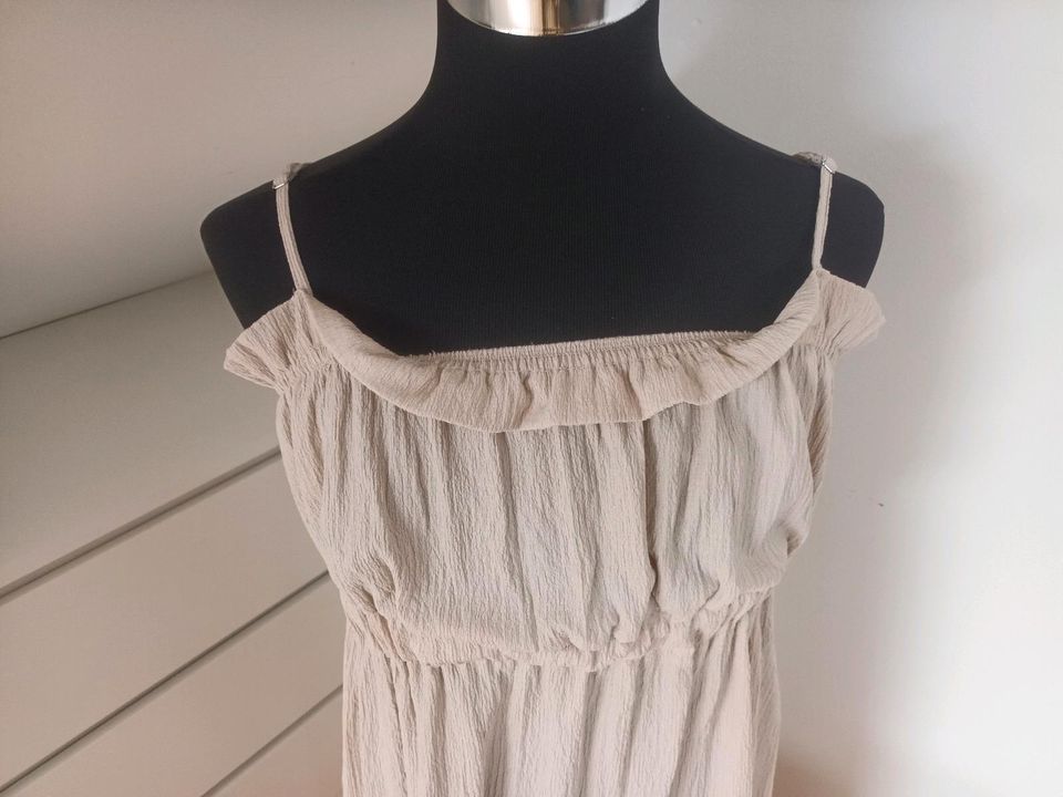 H&M Damen Basic Kleid langes Kleid beige Größe M in Hückelhoven