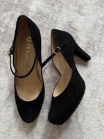 Leder-Pumps mit Riemchen und Plateau Hamburg Barmbek - Hamburg Barmbek-Süd  Vorschau