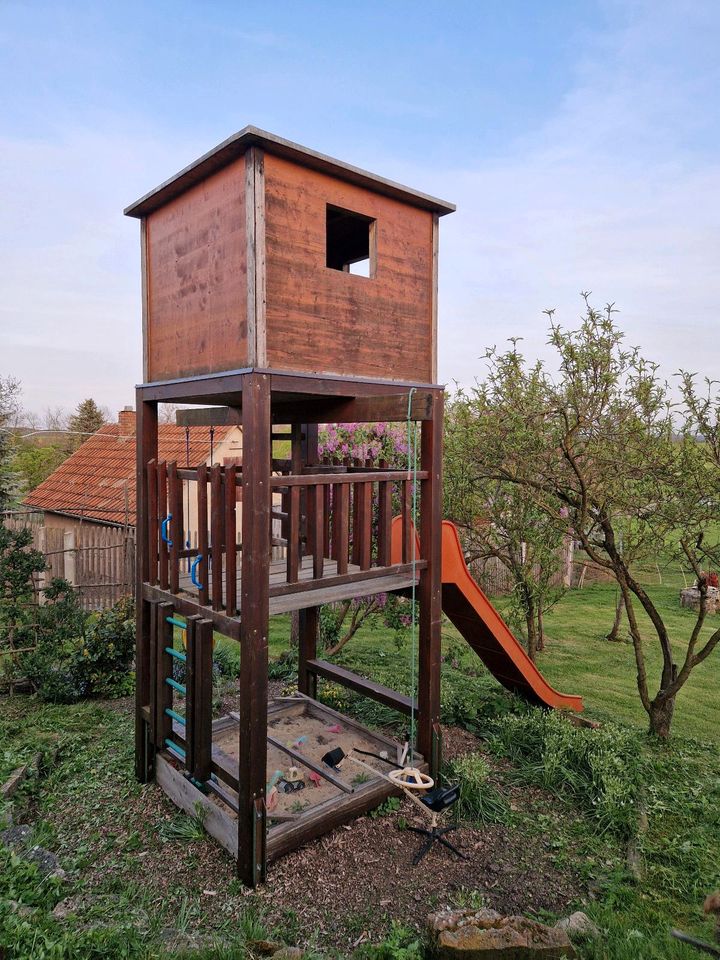 Massives Kletterhaus mit Rutsche in Stadtroda