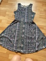 Kleid gemustert lila grö170 Thüringen - Unterwellenborn Vorschau