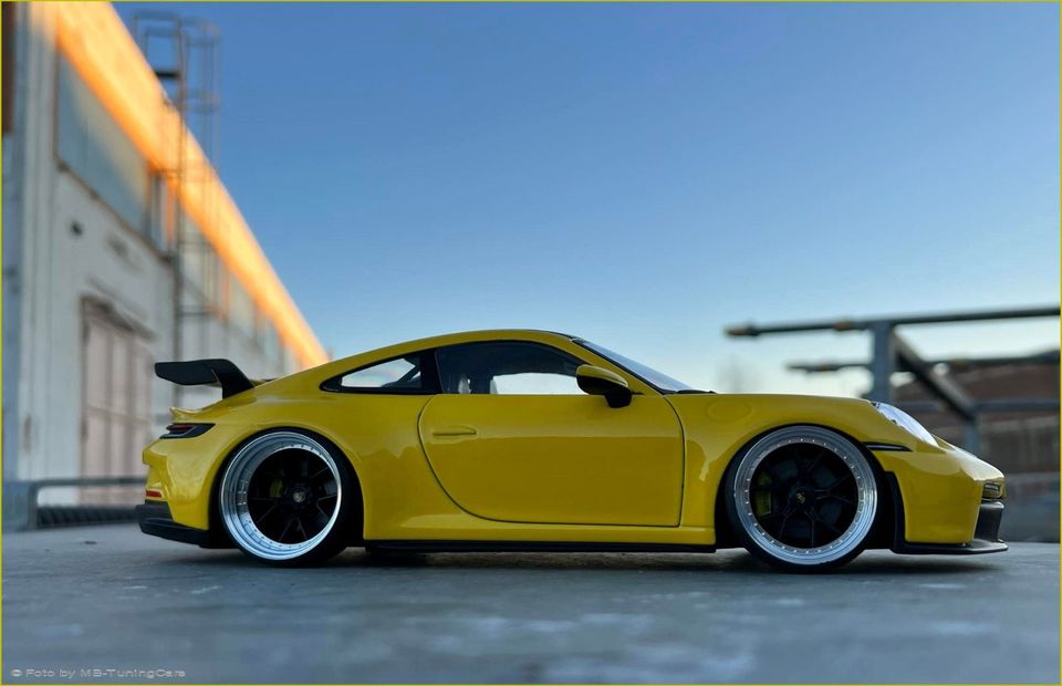 1:18 Porsche 911 (992) GT3 2022 Gelb Edition inkl.OVP in Weimar