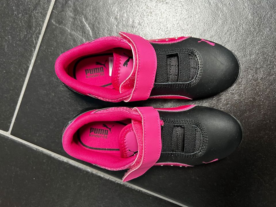 NEU, Kinder Mädchen Puma Schuhe schwarz/pink Größe 31 in Bad Kreuznach