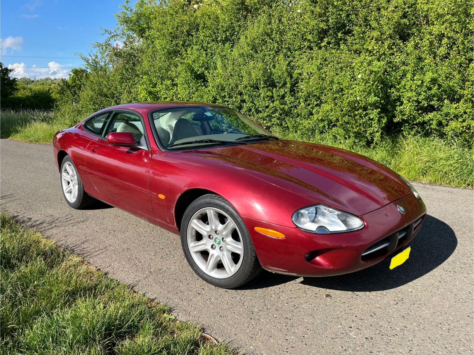 Abbildung des Autos Jaguar XK8 Coupe -