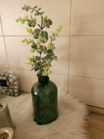 Grüne Vase mit künstlichem Eukalyptus Niedersachsen - Selsingen Vorschau