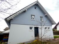 Großzügiges Zwei-Familienhaus mit Garage, Terrasse und Garten in Toplage von Seewald Göttelfingen. Baden-Württemberg - Seewald Vorschau