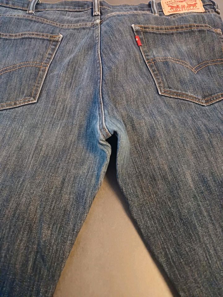 Levi's Jeans Herren blau Gr. W38/ L32 Levi's Strauss &Co. 511 in Schwieberdingen