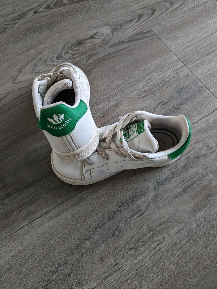 Turnschuhe Sneakers Adidas Stan Smith Größe 25 weiß grün in Hamburg