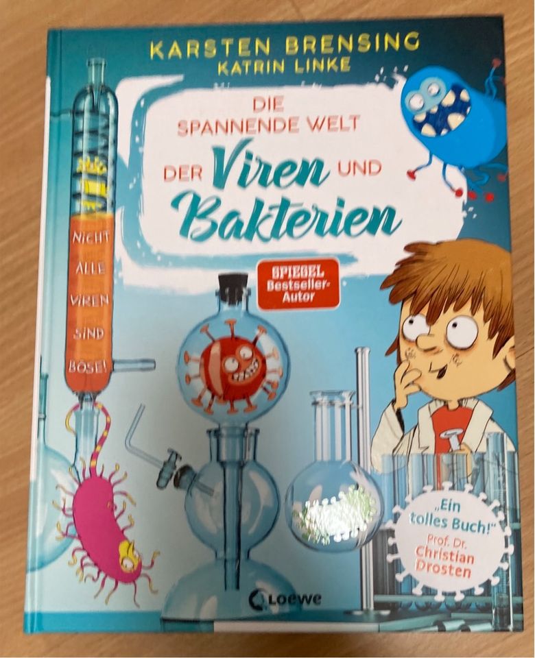 Buch: Die Spannende Welt der Viren und Bakterien - Drosten in Berlin