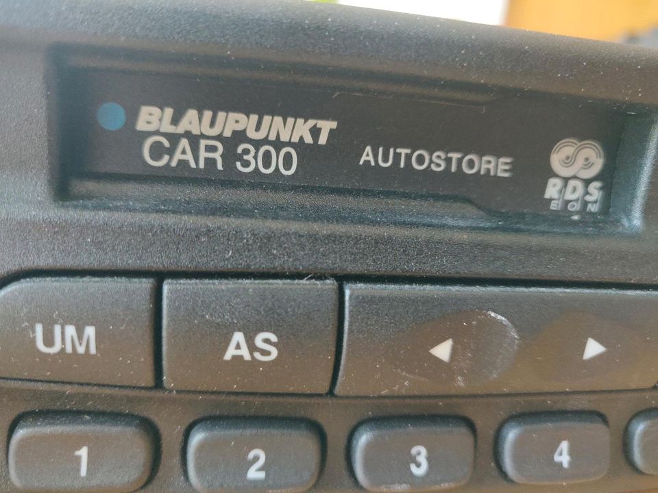 Original Opel Blaupunkt Car 300 F Autoradio Vintage Cassette in Kraiburg am Inn