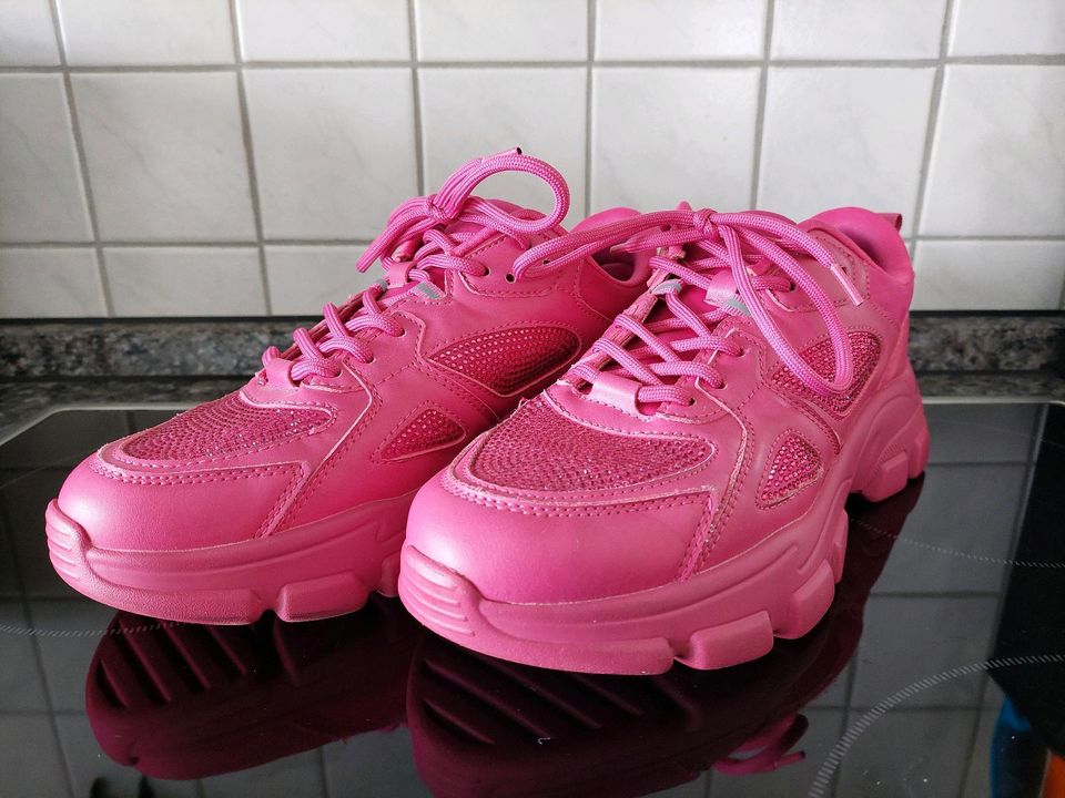 GRACELAND Sneaker / PINK mit Glitzersteinen / Größe 38 in Lügde