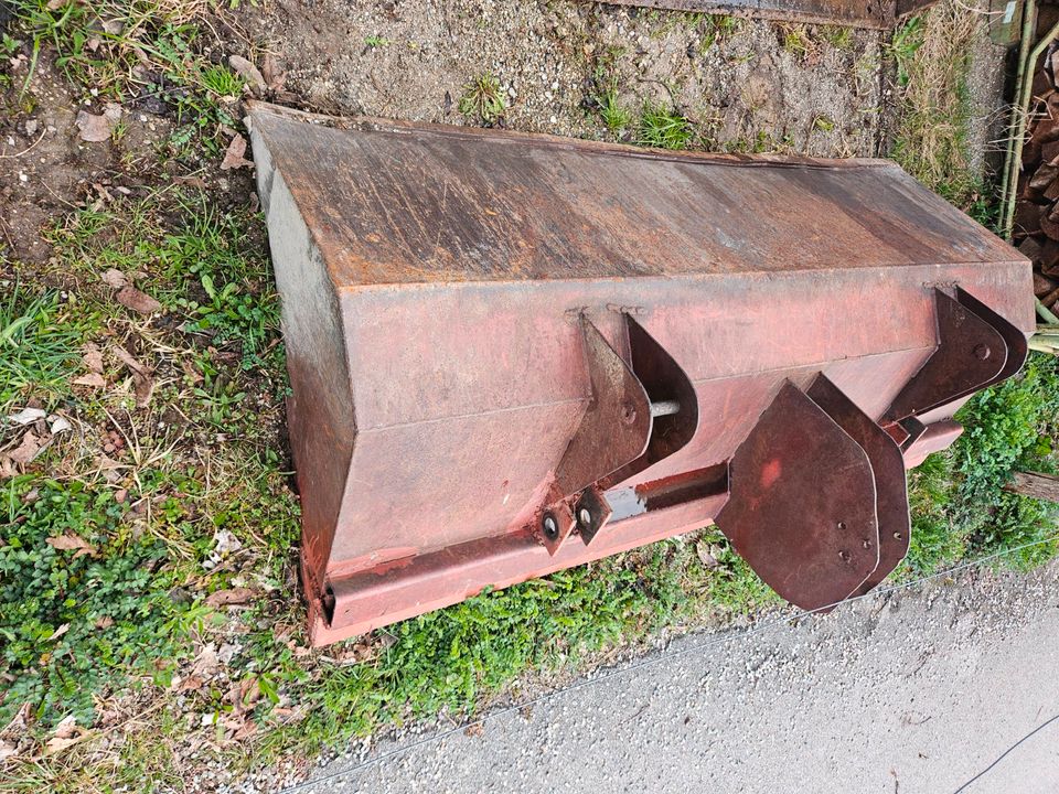 Frontladerschaufel ( Fendt Deutz IHC Eicher) in Prien