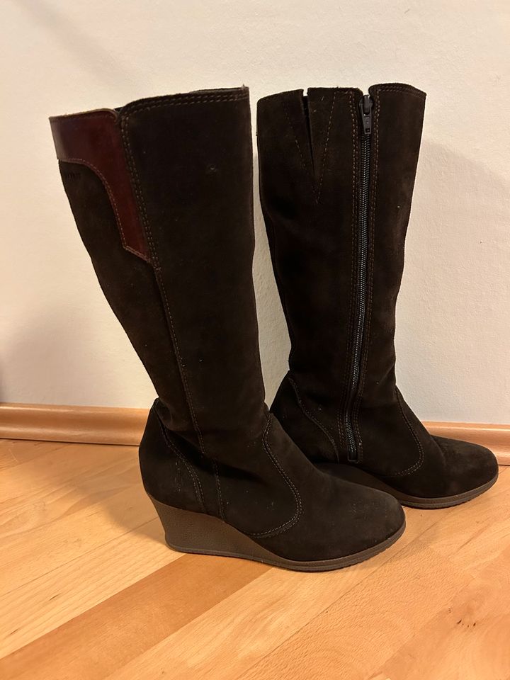 Esprit Stiefel in Hamburg