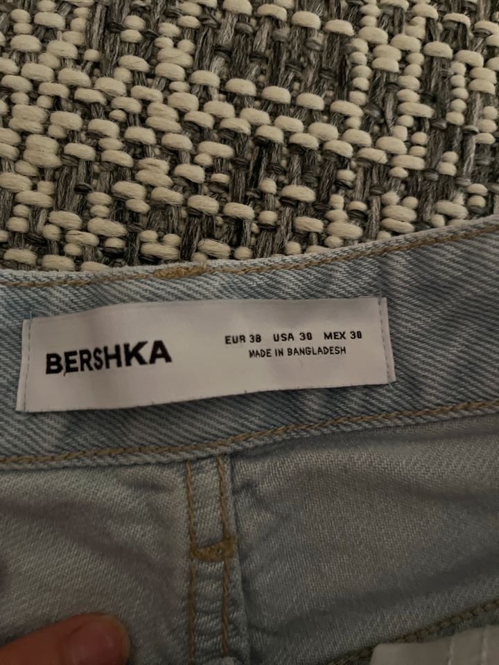 Bershka Jeans in Pfarrkirchen