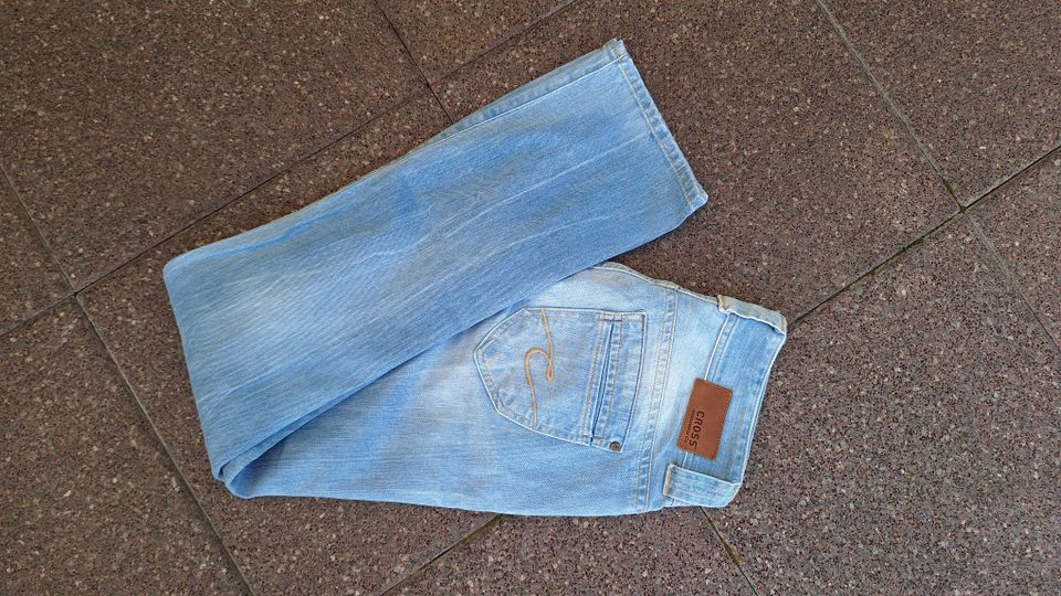 Cross Jeans F409-090 W27 L34 Hellblau in Berlin