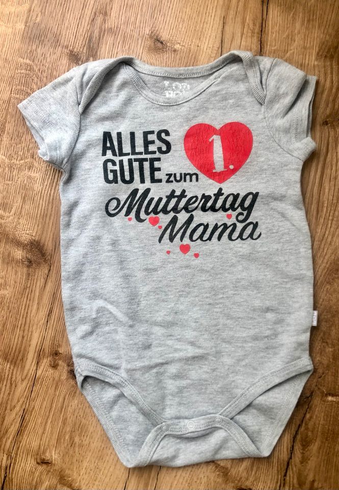 Muttertag Geschenk Baby Body grau kurzarm 6-12 Monate 74/80 in Köln