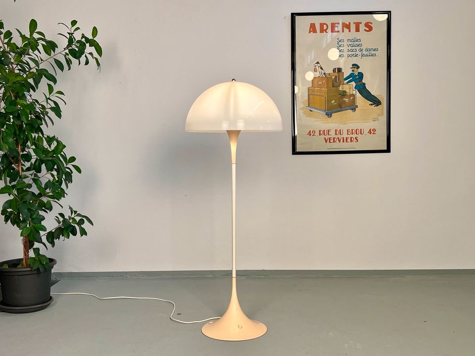 Louis Poulsen Panthella Steh-Lampe | Verner Panton 70er Design in Duisburg