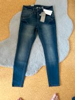 Jeans Cream Amalie Shape fit Gr. 30 *neu* Niedersachsen - Edewecht Vorschau