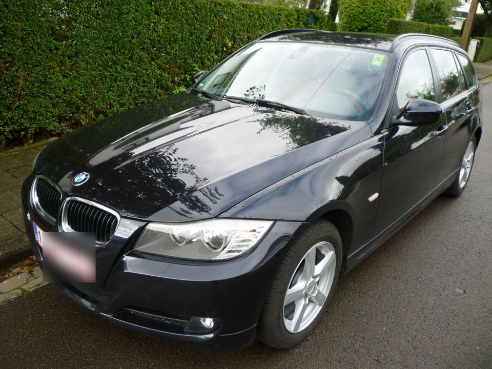 BMW 318D Touring  2011  100 KW 136 CV in Aachen