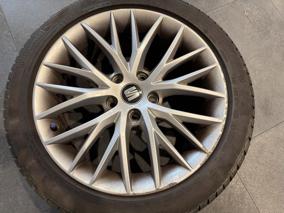 Original Alufelgen Seat Leon 5f mit M+S Winterreifen 17 Zoll in Bad Duerrenberg