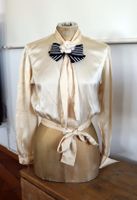 Chanel Vintage Bluse mit Camelia Schleife und Taillienbinder XS Seide Bayern - Haag in Oberbayern Vorschau