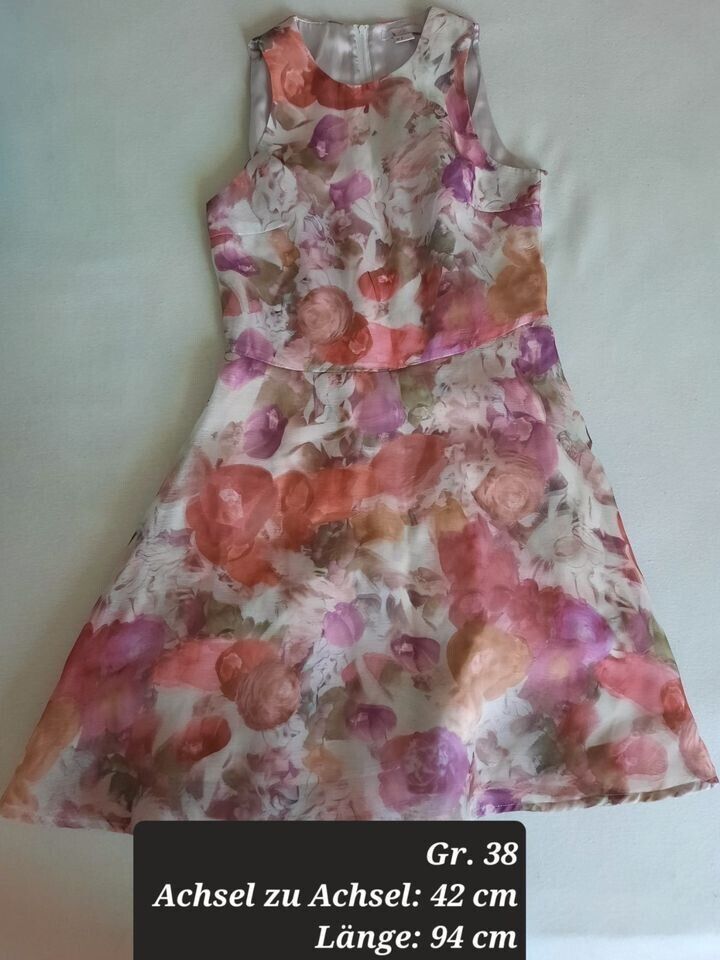 Kleid Gr. 38 H&M Damenkleid Blumenprint neuwertiger Zustand! in Hamburg