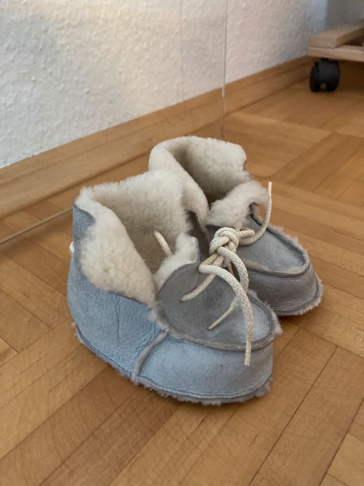 Baby Schuhe Fell Echtleder Winter in Kaufungen