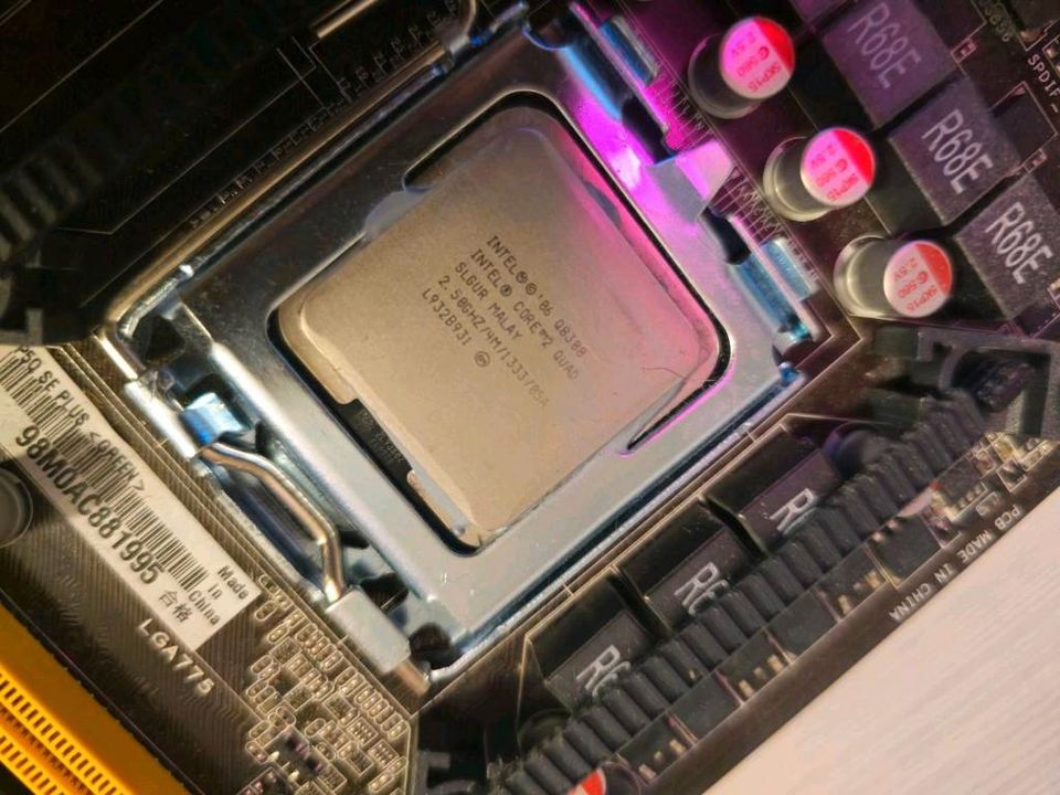 Intel Core 2 Quad + Asus P5Q SE plus Mainboard mit kühler in Königsbrück