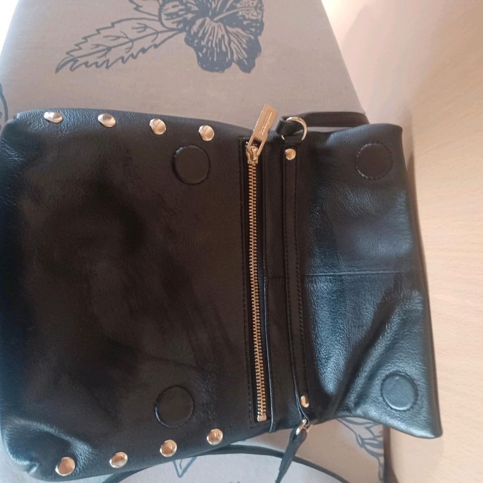 Tasche schwarz mit Gold, neu, Brampton London, in Seibersbach