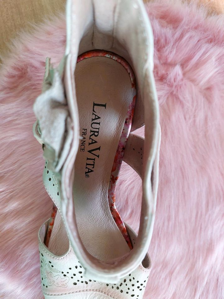 Sandalen von Laura Vita Gr. 39 weiss/rosa in Laupheim