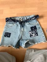 Jeans mit einem Bandana darum. 146 Rheinland-Pfalz - Neustadt an der Weinstraße Vorschau