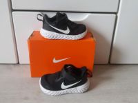 Nike Gr.19.5 Revolution Kinderschuhe Sneaker Turnschuhe Babyschuh Nordrhein-Westfalen - Gelsenkirchen Vorschau