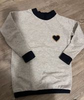 Sweatpulli mit Glitzerbündchen Gr. 122 *handmade, wie neu* Niedersachsen - Salzgitter Vorschau