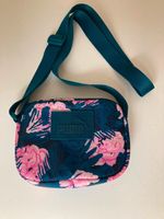 Puma Floral Umhängetasche Handtasche klein Schultertasche NEU Baden-Württemberg - Fichtenberg Vorschau