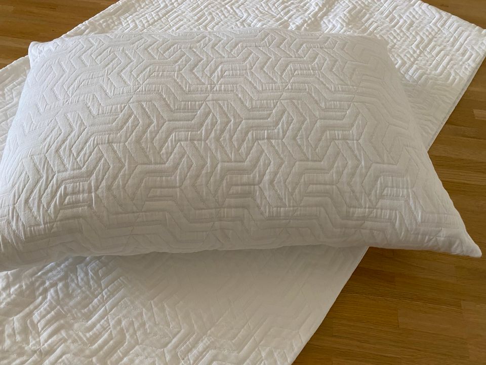 Dekokissen+ Bettdecken-Überwurf in weiß , NEU❗️ in Koblenz