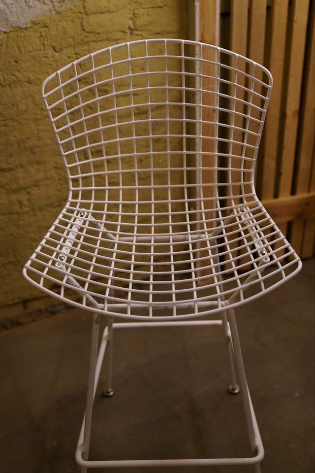 Knoll International Harry Bertoia Barhocker Stuhl Diamond Chair in Offenbach