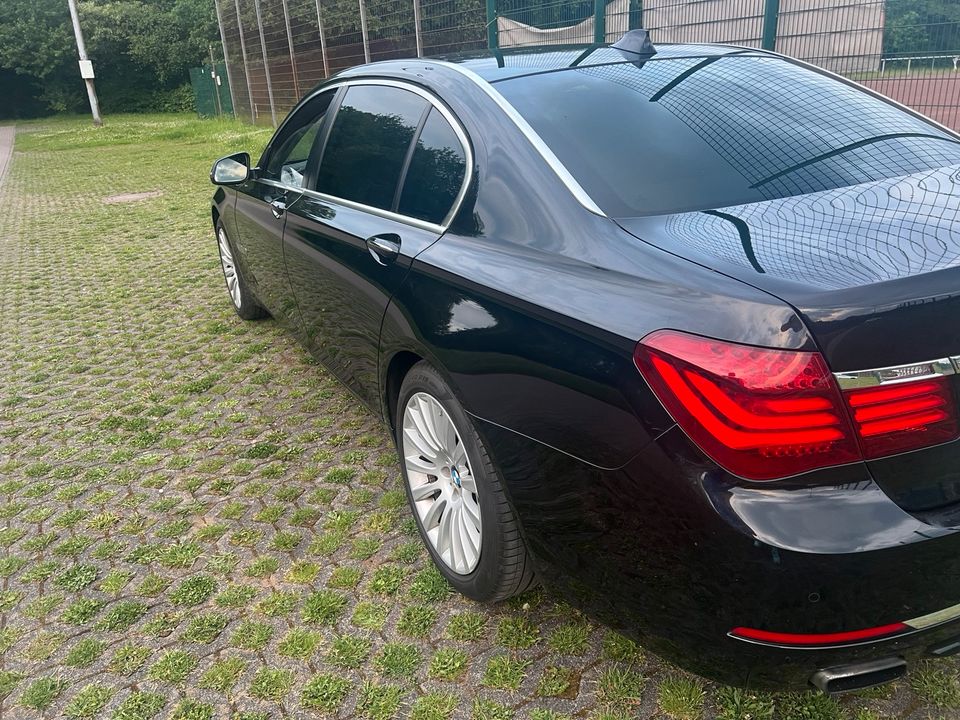 BMW 750LD  XDrive Head up-360 cam Vollaustatung in Marl