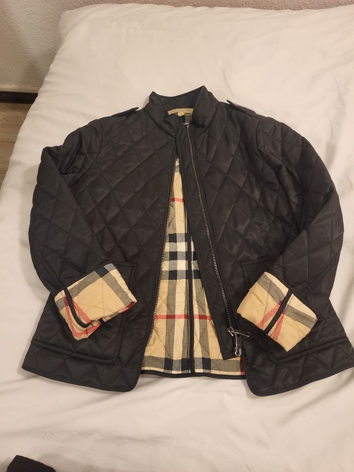 Burberry Übergangsjacke/Steppjacke in Stolberg (Rhld)